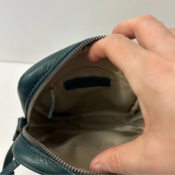 American Leather Co - Cleveland
North-South Crossbody Bag - Hunter Green - Picture 8 of 16